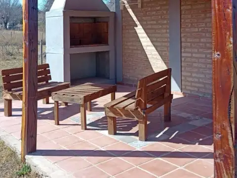 Casa 2 ambientes con 1 baño