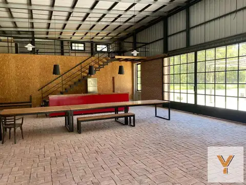 Casa en venta - 2 Dormitorios 3 Baños - Galpón - 19.900Mts2 - San Miguel del Monte