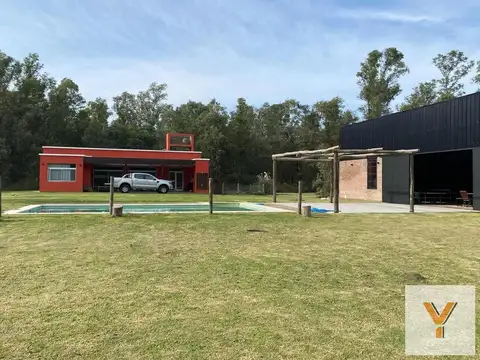 Casa en venta - 2 Dormitorios 3 Baños - Galpón - 19.900Mts2 - San Miguel del Monte
