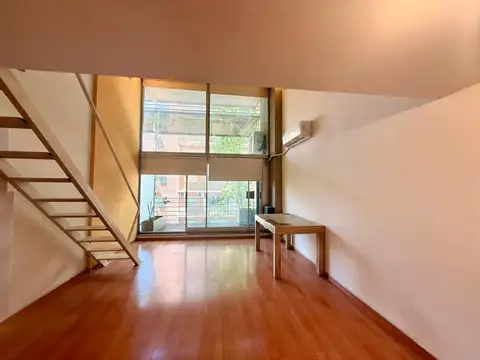 Departamento en Alquiler 24 meses en Palermo. Duplex, Frente, Balcón. Baño y Toilette