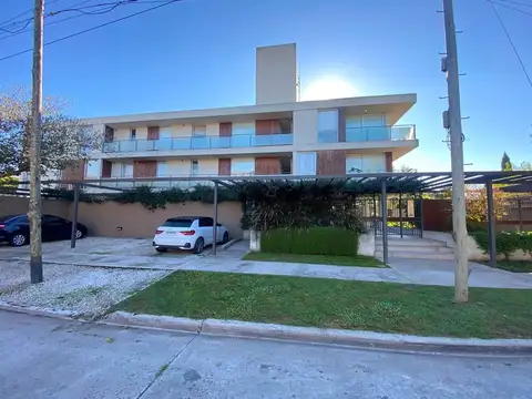 DEPTO EN VENTA :: 3 AMB :: 2 COCH :: PILETA PROPIA