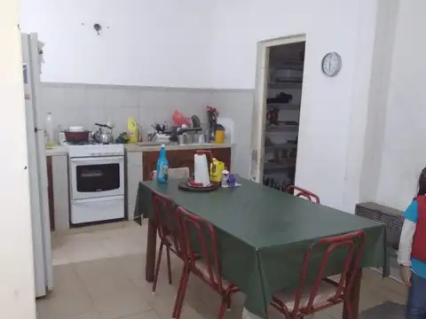 Avenida Atilio Chiocconi 400