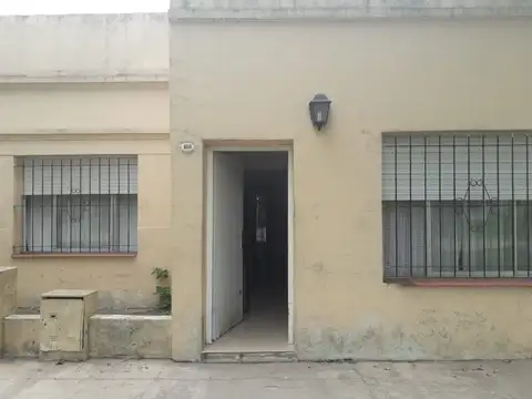Casa en General Las Heras, zona centrica