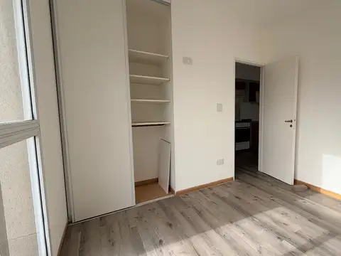 Departamento en Alquiler en Obligado, $ 600.000