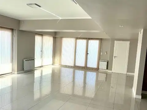 Departamento en Alquiler de 3 dormitorios