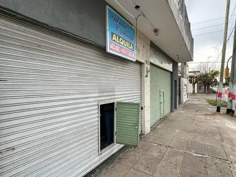 AV. BURGOS ESQUINA AVELLANEDA 1400