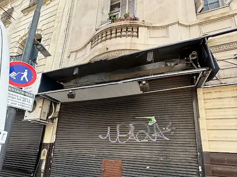 Local Comercial en El Corazon de Once! Tucuman y Azcuenaga