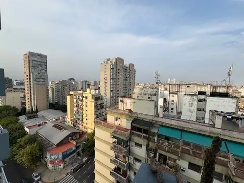 VENTA 3 AMBIENTES AL FTE CON BALCON EN ALMAGRO