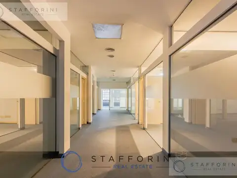 Oficina con local o depósito - Dos plantas en chacarita 374m2 totales con 3 baños venta