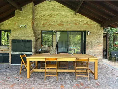 Casa 6 ambientes con 3 baños