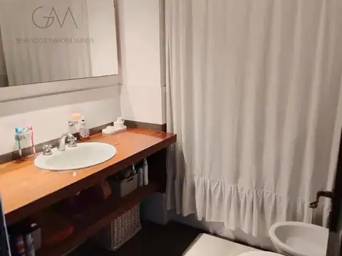 Depto Tipo Casa en Venta con 1 cocheras