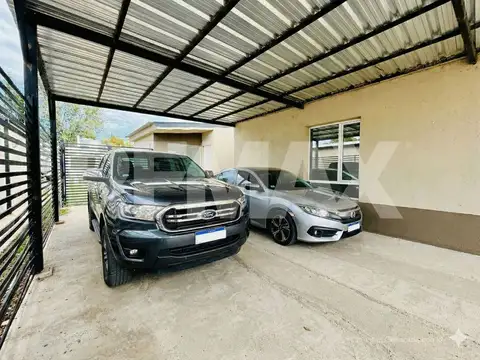 Casa 5 ambientes con 2 baños