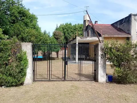Casa quinta en venta Merlo