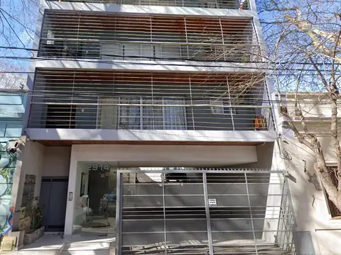 DEPARTAMENTO 3 AMBIENTES TERCER PISO CON BALCON AL FTE