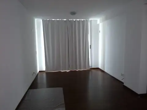 Alquiler de departamento de un dormitorio - Cochera