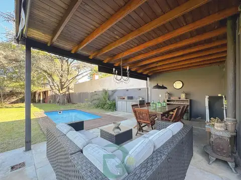 Venta Casa 5amb.parque.Exc.Ubicación.Castelar Norte