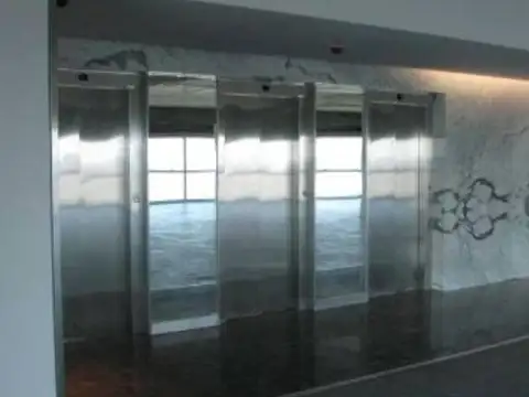 Oficina en Alquiler al Norte