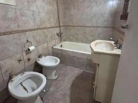 Sarandí 1400, Piso 0