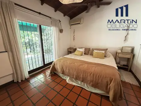 Casa en Venta con 3 cocheras