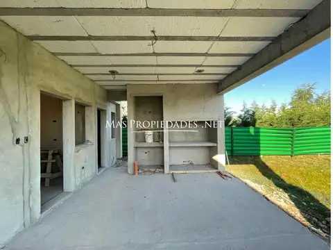 Casa 4 ambientes con 4 baños