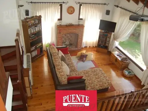 Casa 5 ambientes con 4 baños