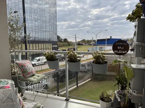 Venta departamento 3 ambientes luminoso con balcón en Distrito Boero
