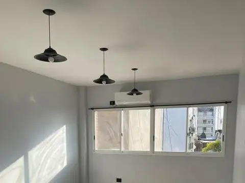 Alquiler Monoambiente - Muy luminoso -Excelente ubicacion.