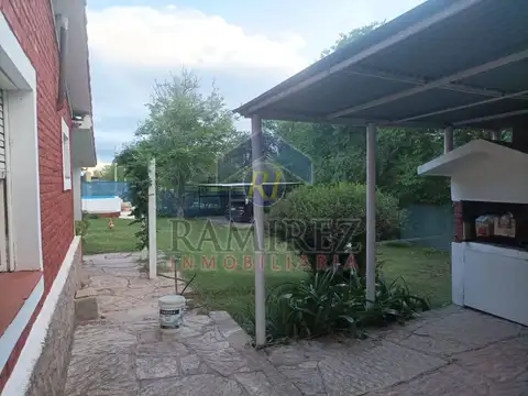 CASA CON DEPTO-VILLA DEL DIQUE