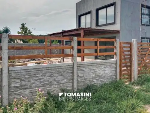 CASA A ESTRENAR 3 AMBIENTES EN DOS PLANTAS- MAR DE COBO
