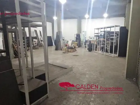 Excelente Local en alquiler de 3600mts2 - loma hermosa
