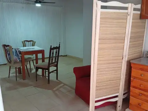 Casa 7 ambientes con 2 baños