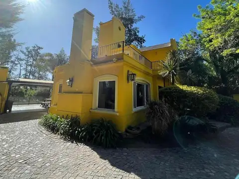 Casa 4 ambientes con 3 baños