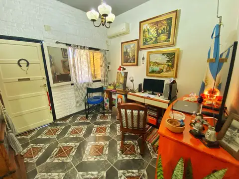 Casa 2 ambientes con 1 baño
