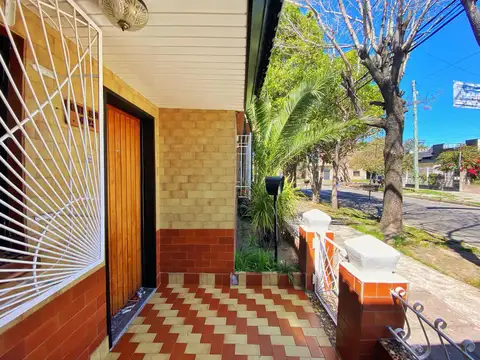 Casa en Venta en Valentin Alsina, USD 90.000