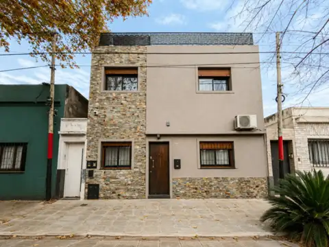 Casa en venta / permuta de 3 dormitorios en Parque Casado