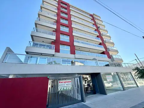 Departamento 2 ambientes con cochera en excelente ubicación.