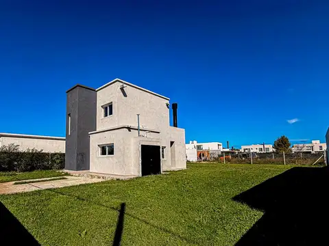 Casa en Alquiler en Countries y Barrios Cerrados en la Plata, USD 1.700