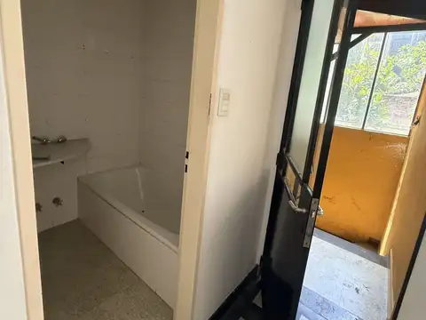 VENTA CASA 6 AMBIENTES