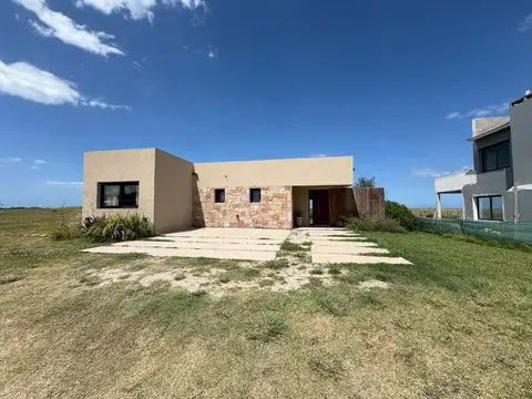 Avenida Del Golf 100