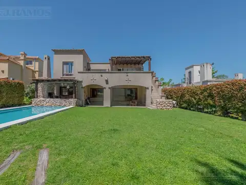 Casa en venta y alquiler  en Santa Barbara