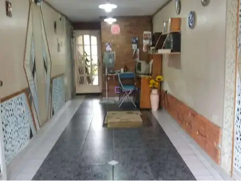 PH de 2 ambientes al frente con cochera y patio