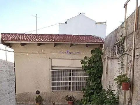 PH de 2 ambientes al frente con cochera y patio