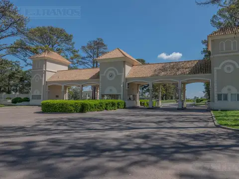 Terreno en Venta en Los Pinares Country Club, USD 73.226