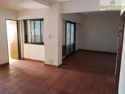 Depto Tipo Casa en Alquiler de 3 ambientes