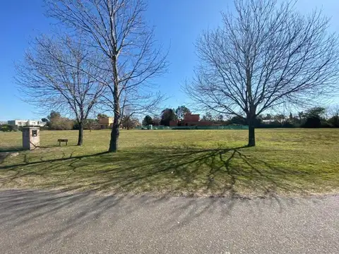 Terreno en Venta en Los Alcanfores, USD 87.000
