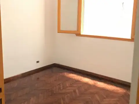 Depto Tipo Casa en Alquiler de 3 ambientes