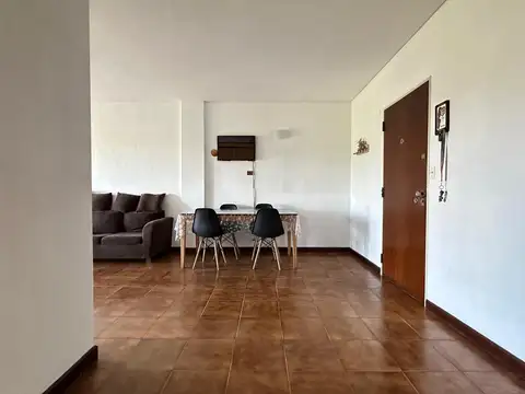 Departamento 5 ambientes con 2 baños