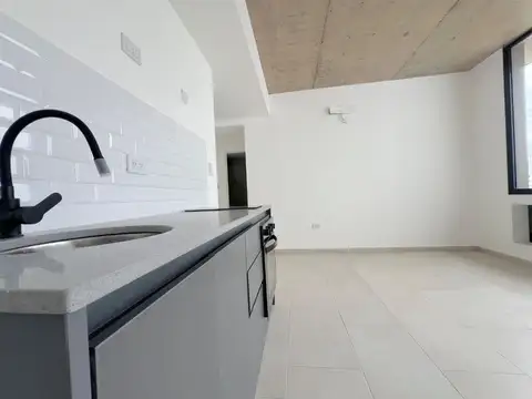 MONOAMBIENTE DE CATEGORÍA, EN POZO. LA PLATA