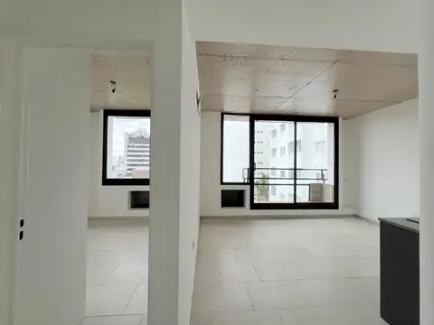 MONOAMBIENTE DE CATEGORÍA, EN POZO. LA PLATA