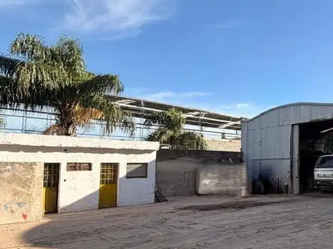 GALPON CON OFICINAS EN ALQUILER.